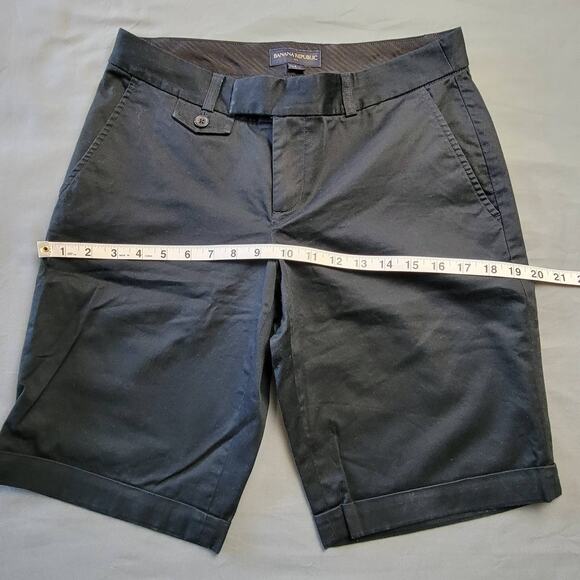Banana Republic Black Shorts Low Rise Bermuda Classic Flat Front Women's Size 4 - Picture 6 of 10